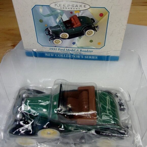 HALLMARK KEEPSAKE CAR 1931 FORD MODEL A ROADSTER ORNAMENT new in box - Picture 1 of 1